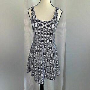 Women’s H&M‎ sleeveless navy blue and white dress with low back size small